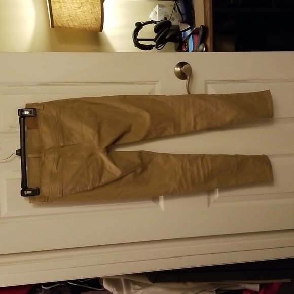 Tan american eagle low rise jeggings. Perfect condition  worn once - Picture 3 of 5